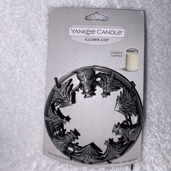 Yankee Candle Other - Yankee Candle Illuma-Lid in Silver